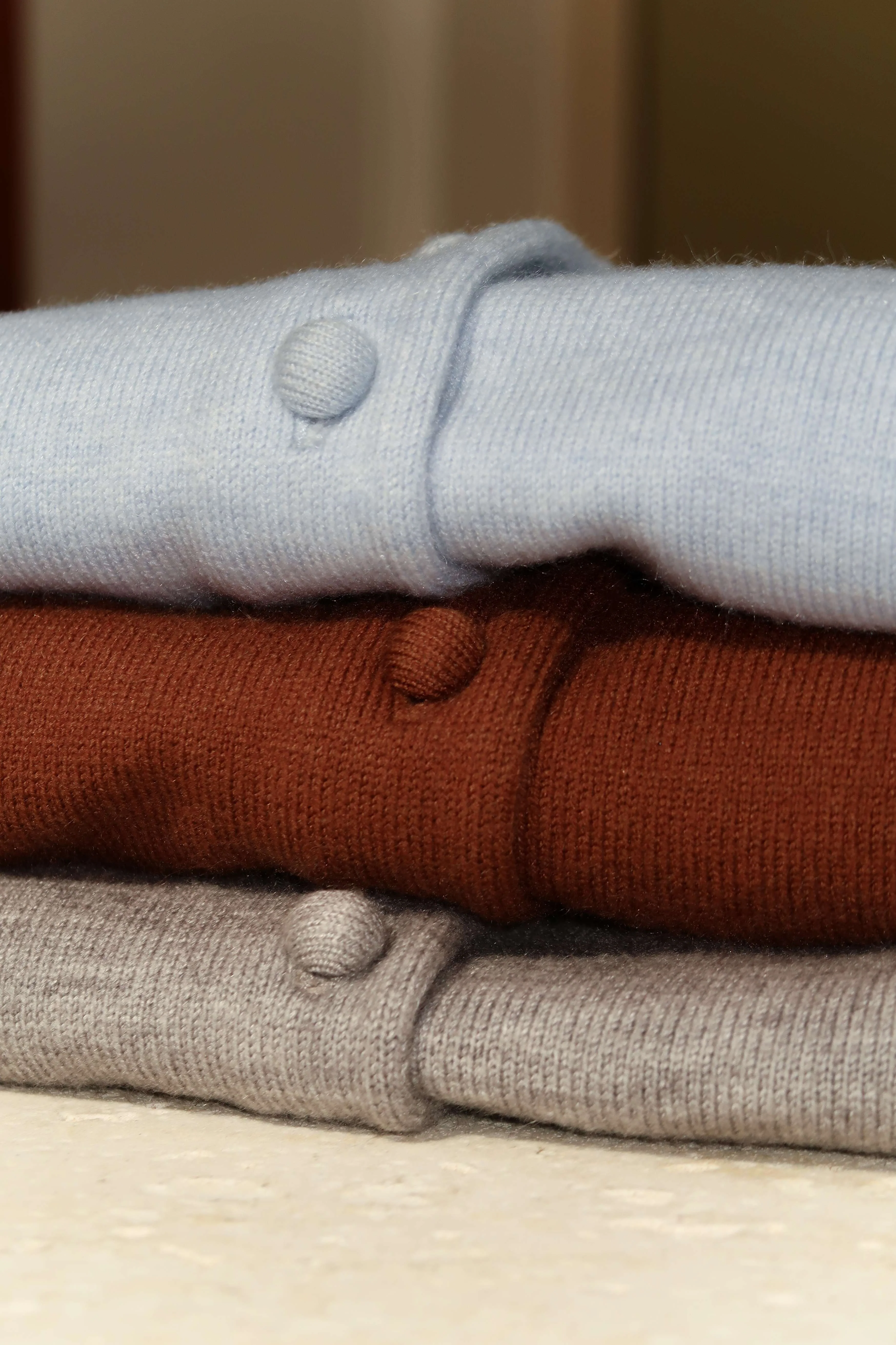 90s Short Sleeve Cardigan in Cinnamon - Image 7