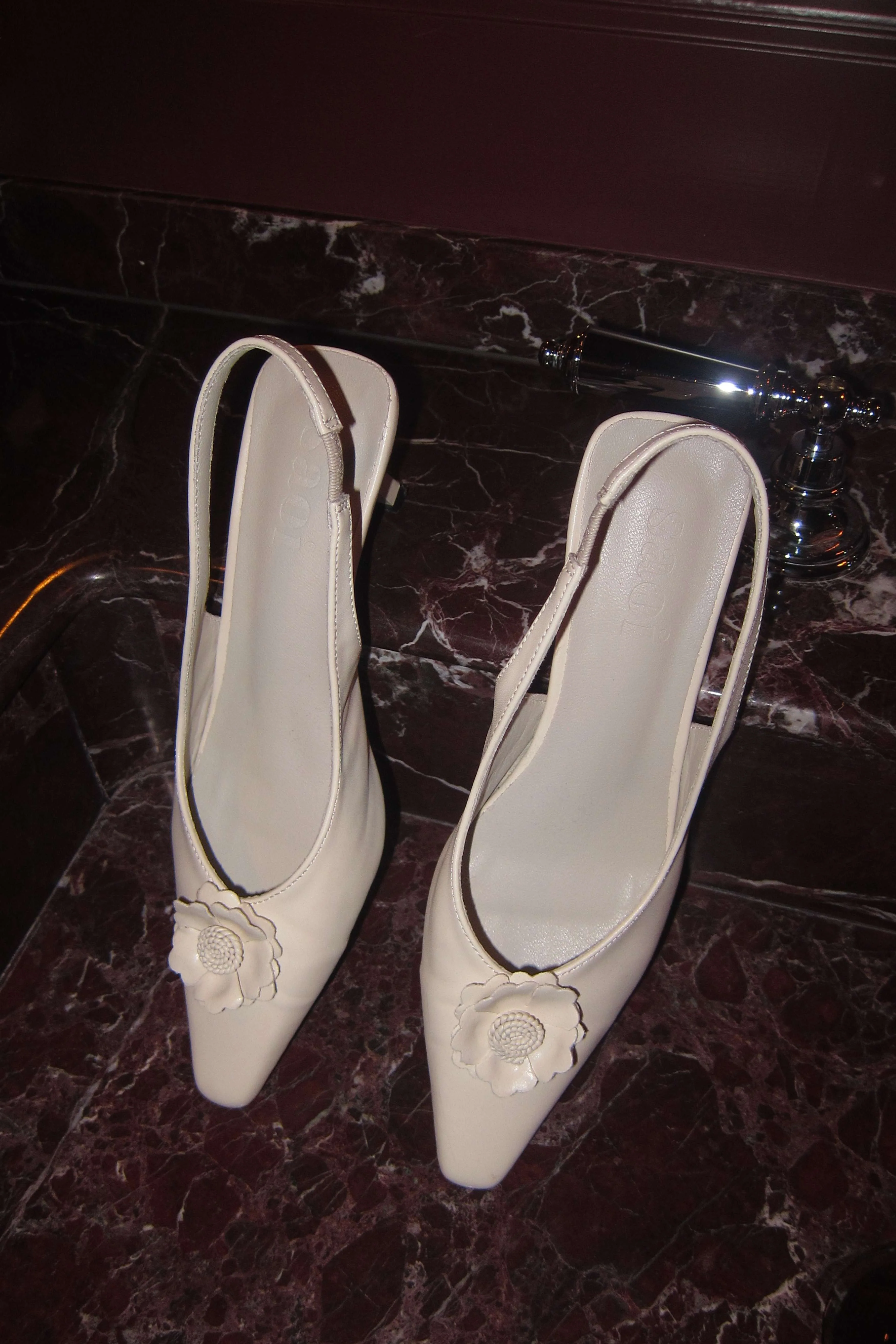 Amelie Slingback Heels in Creme - Image 4