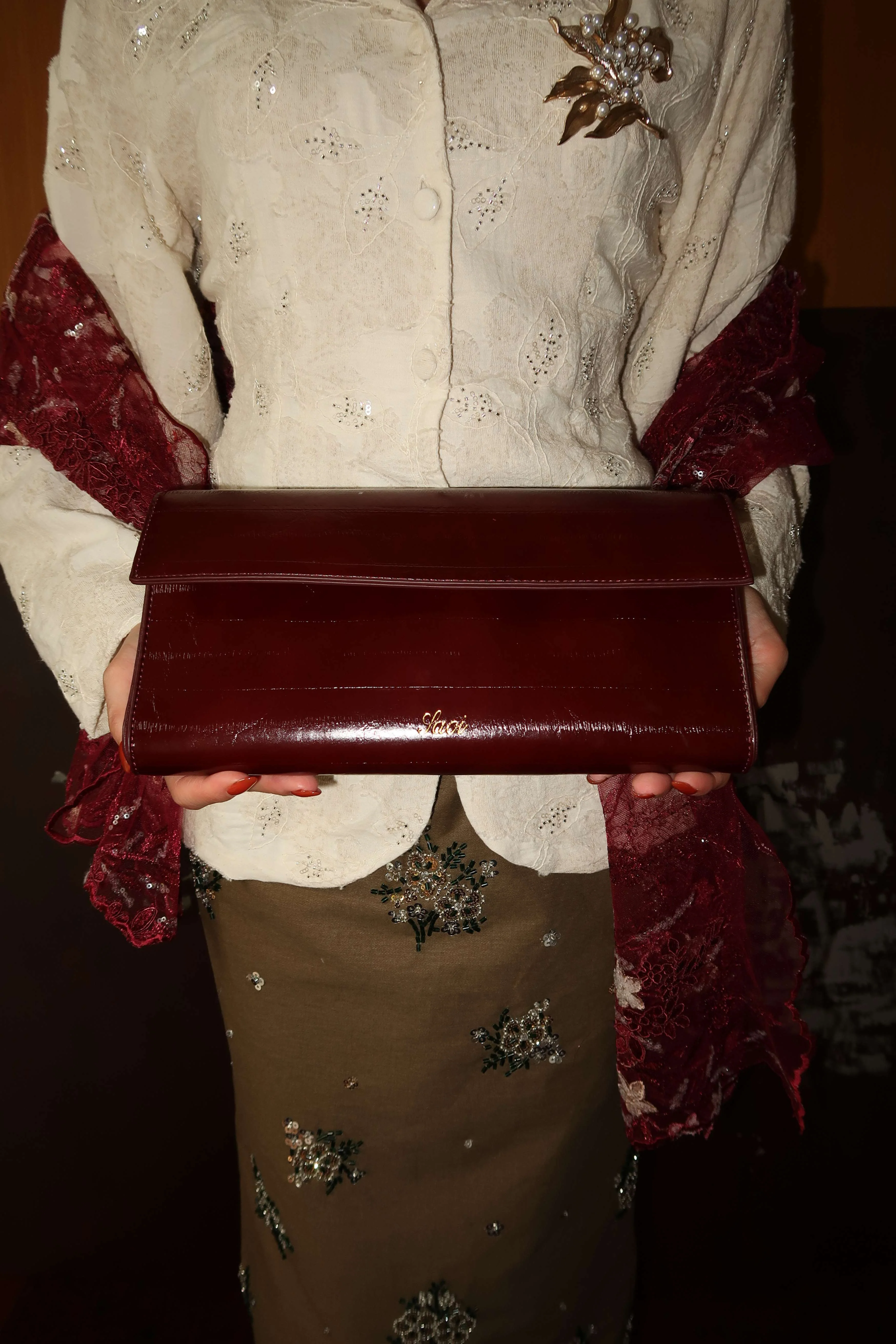 Rama Clutch in Burgundy - Image 3