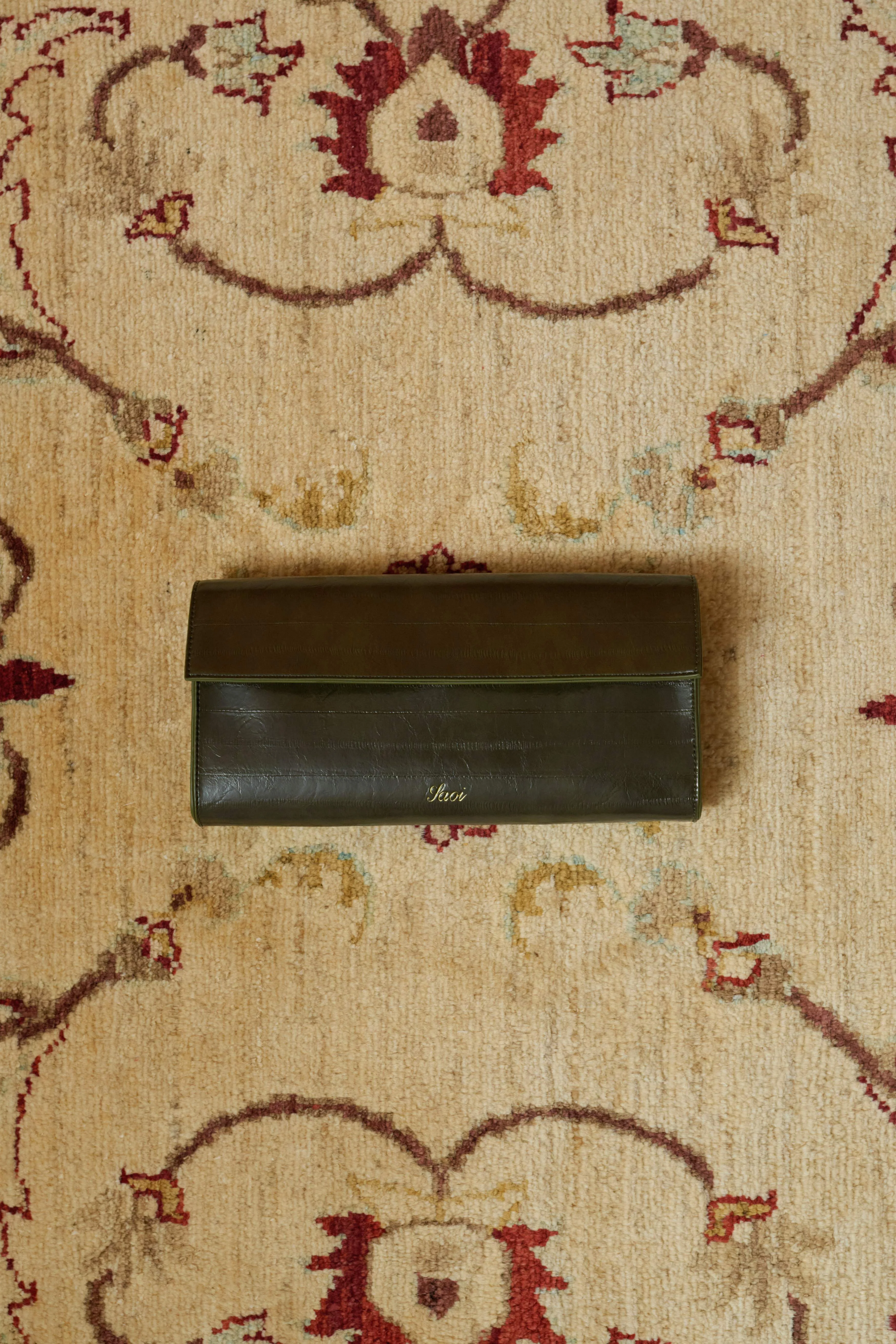 Rama Clutch in Olive