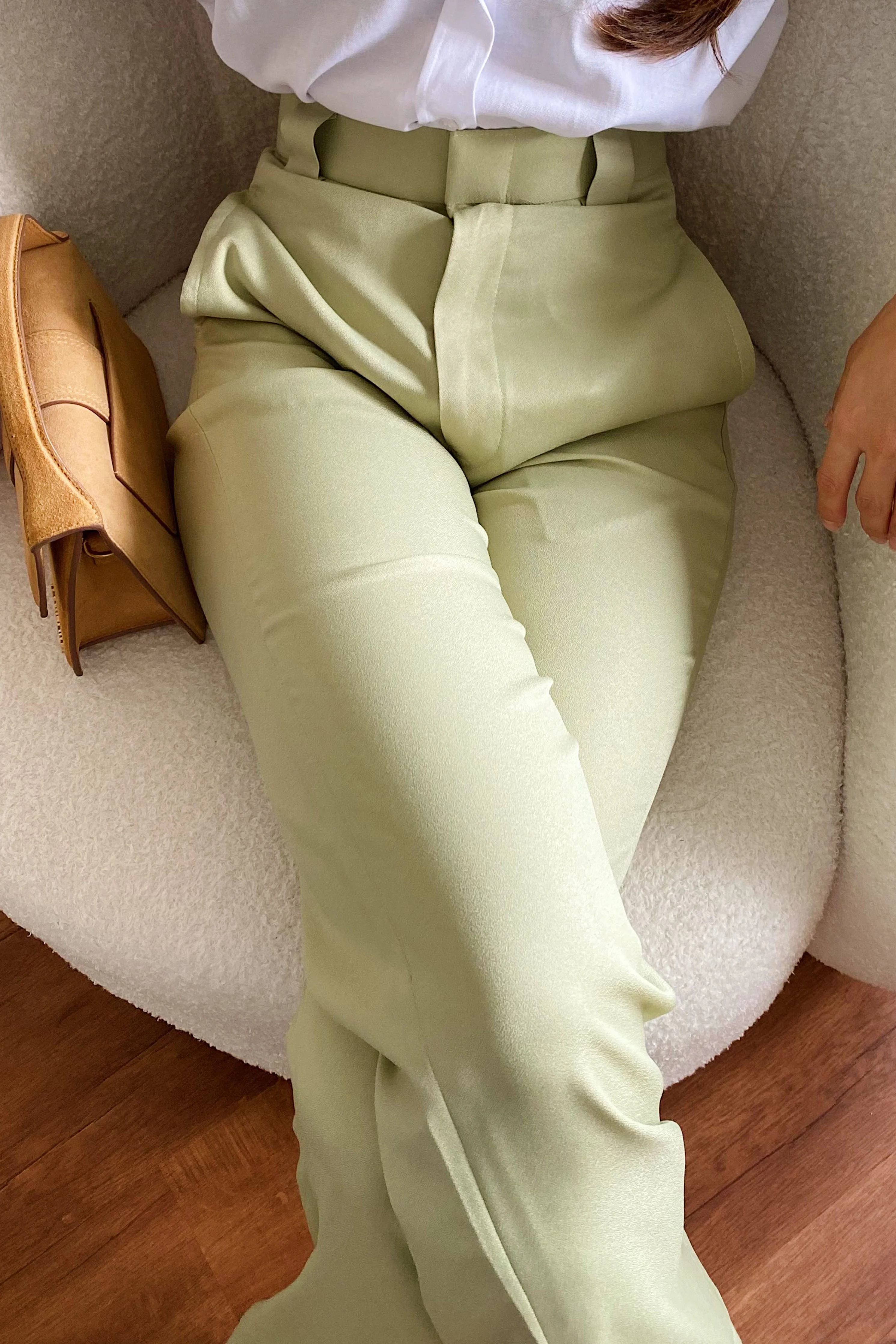 Flores Pants in Pistachio - Image 3