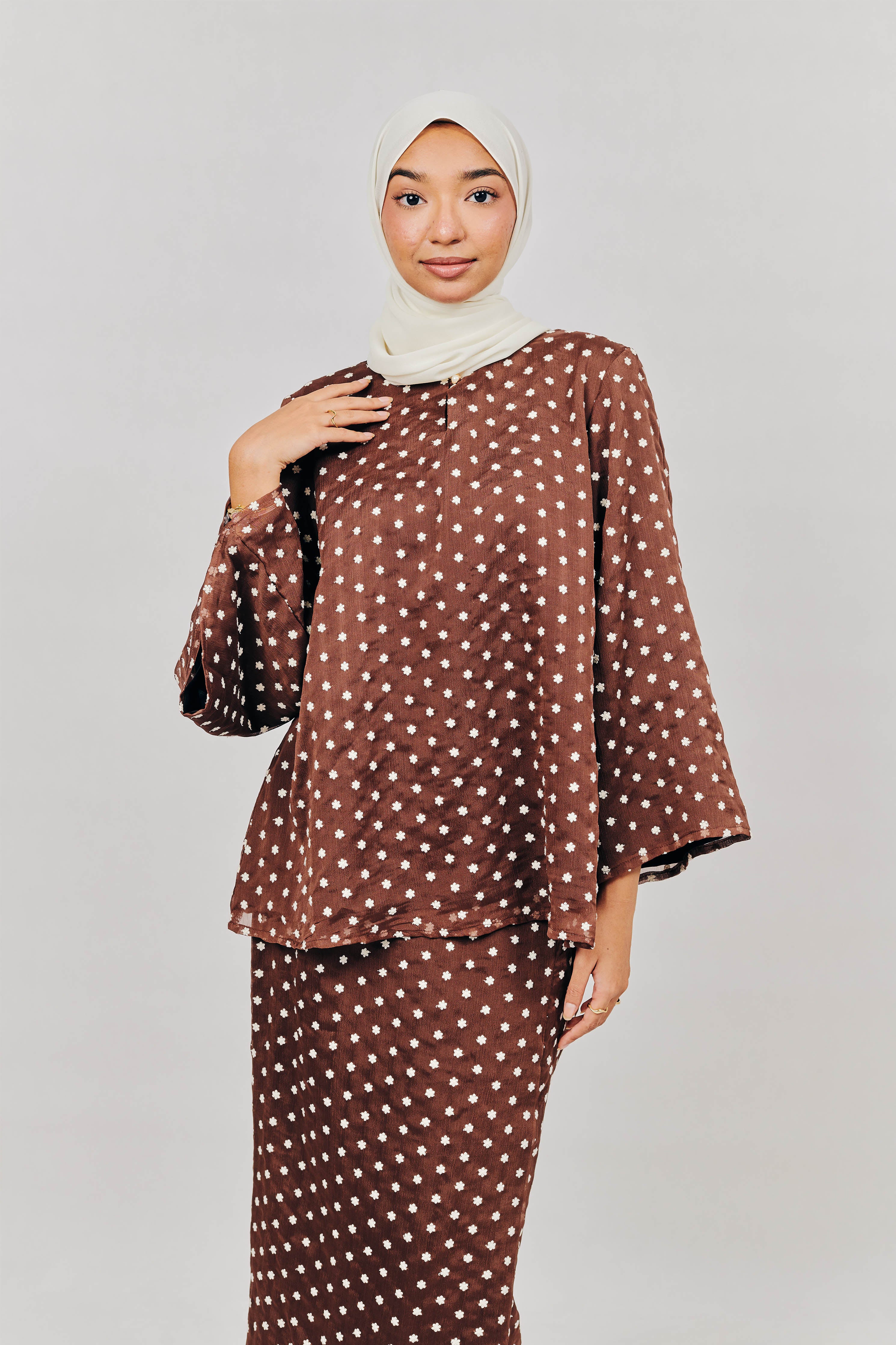 Kurung Kedah in Manis Kelapa Brown - Image 3