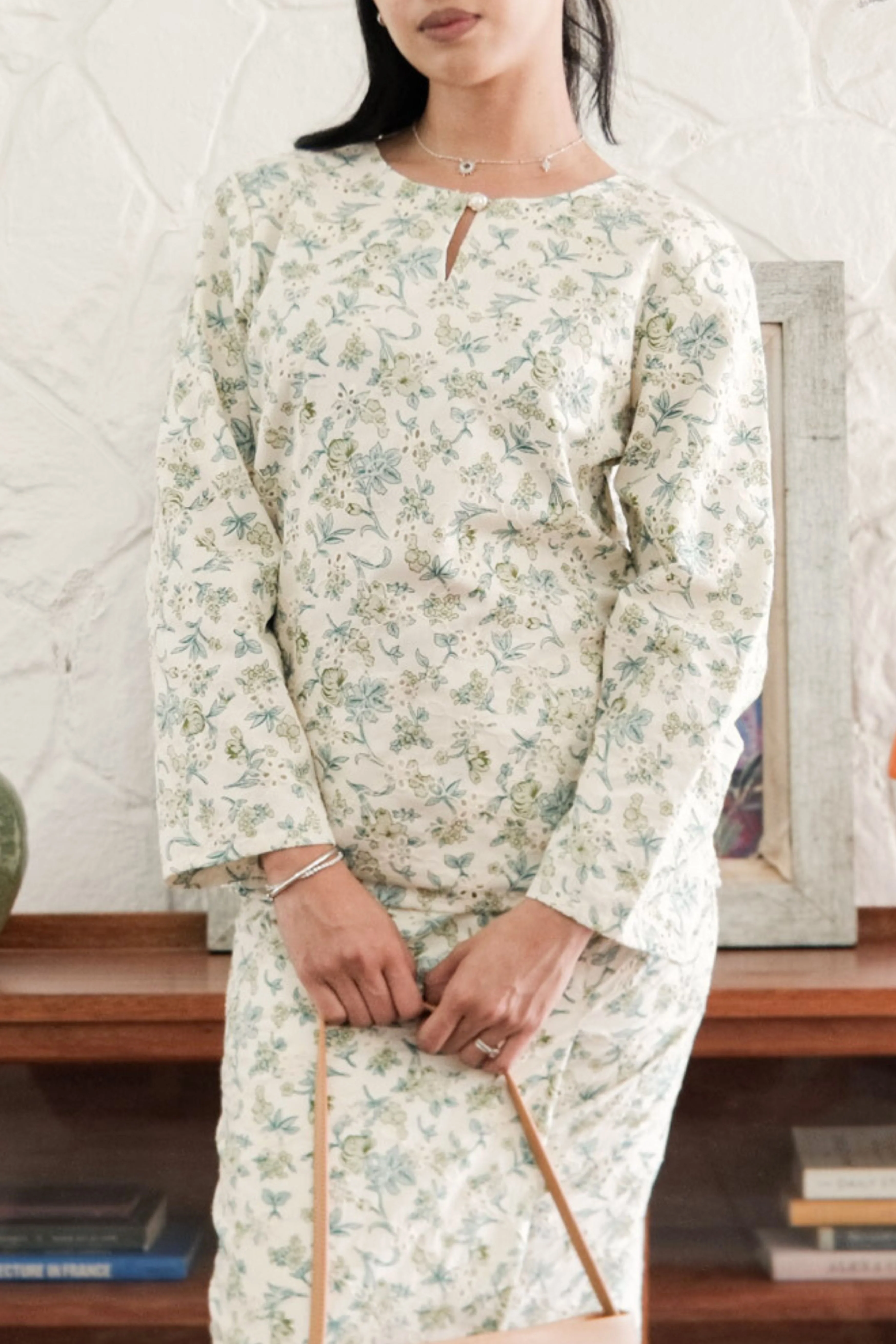 Kurung Kedah Salma in Green - Image 3