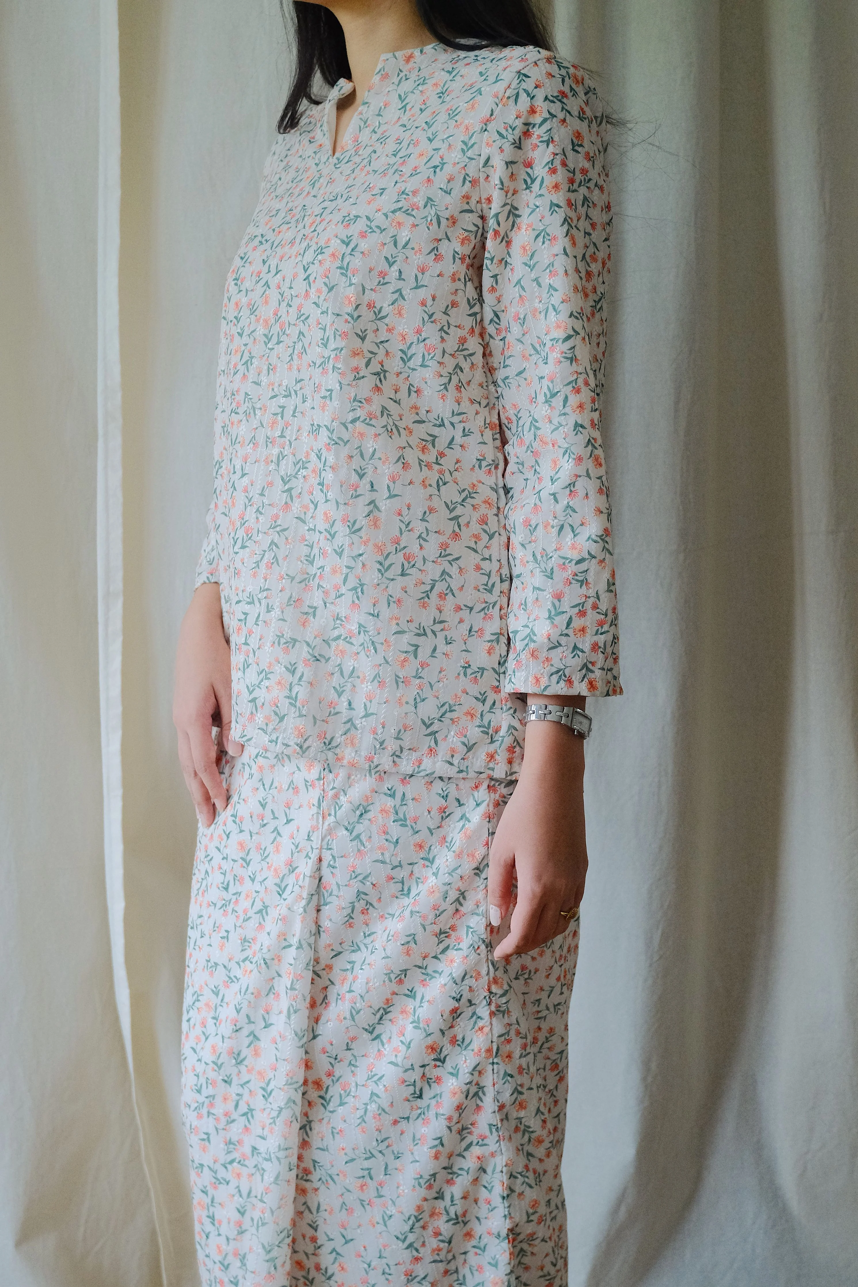 Kurung Kedah in Seperti Senja - Image 3