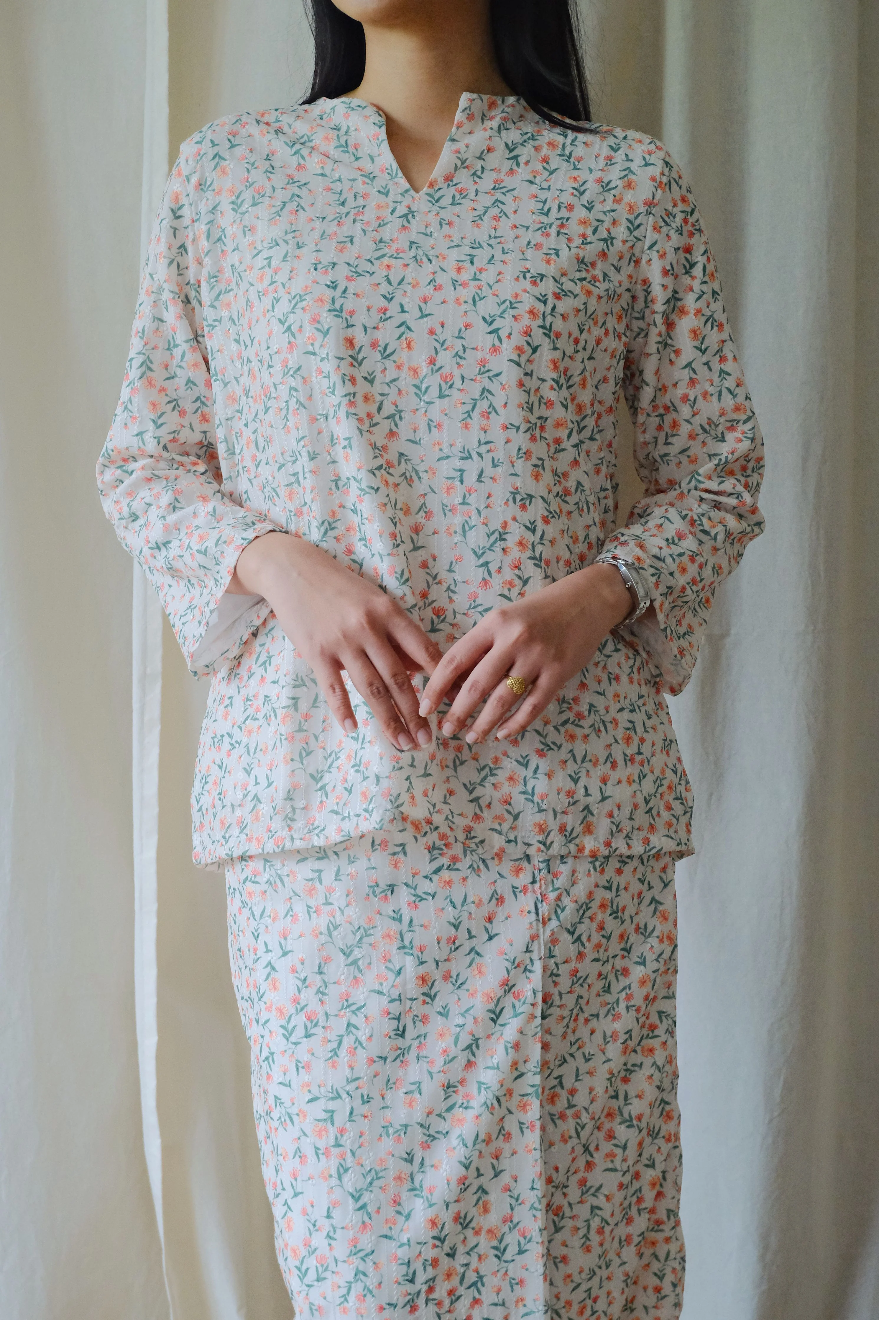 Kurung Kedah in Seperti Senja - Image 4