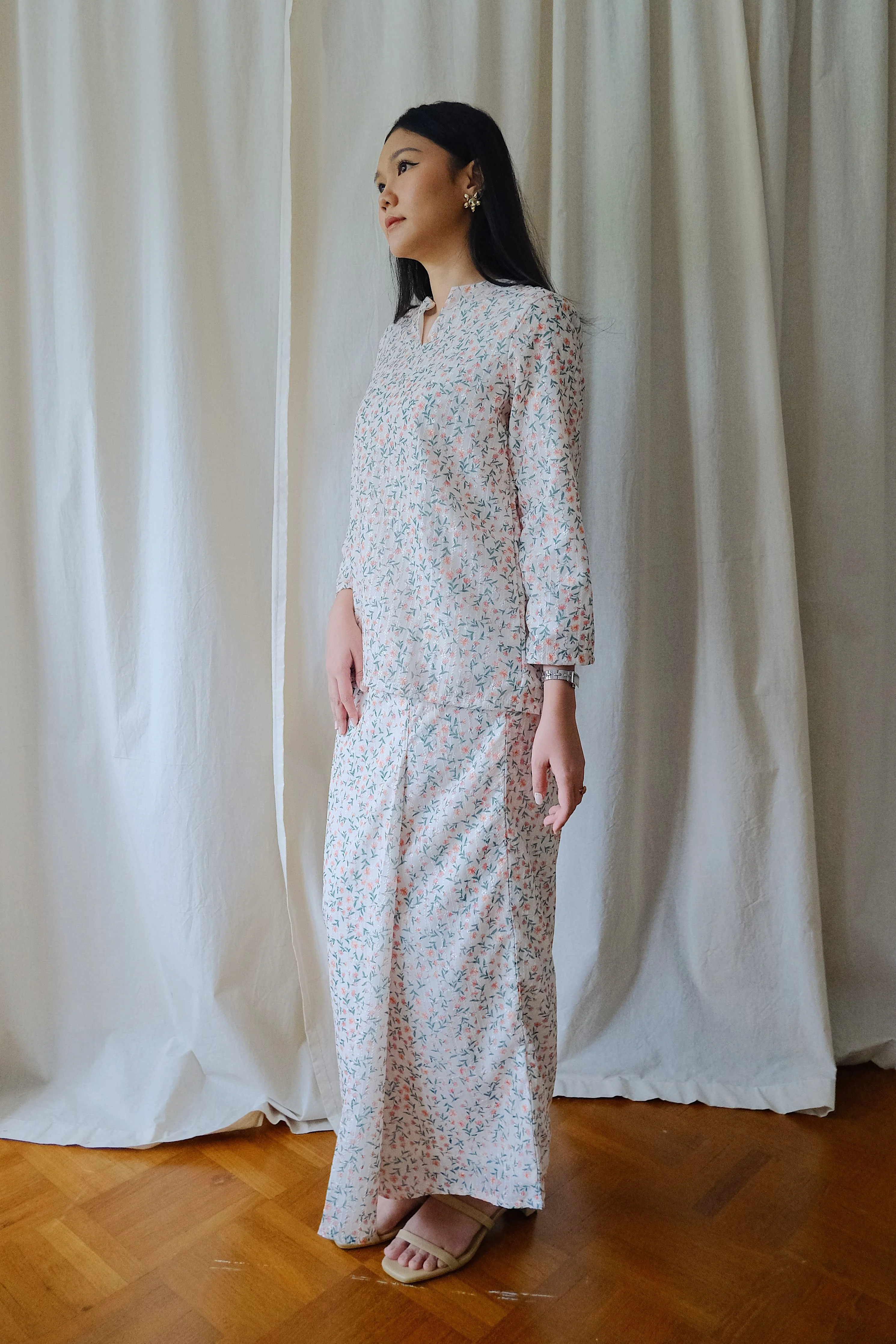 Kurung Kedah in Seperti Senja - Image 5