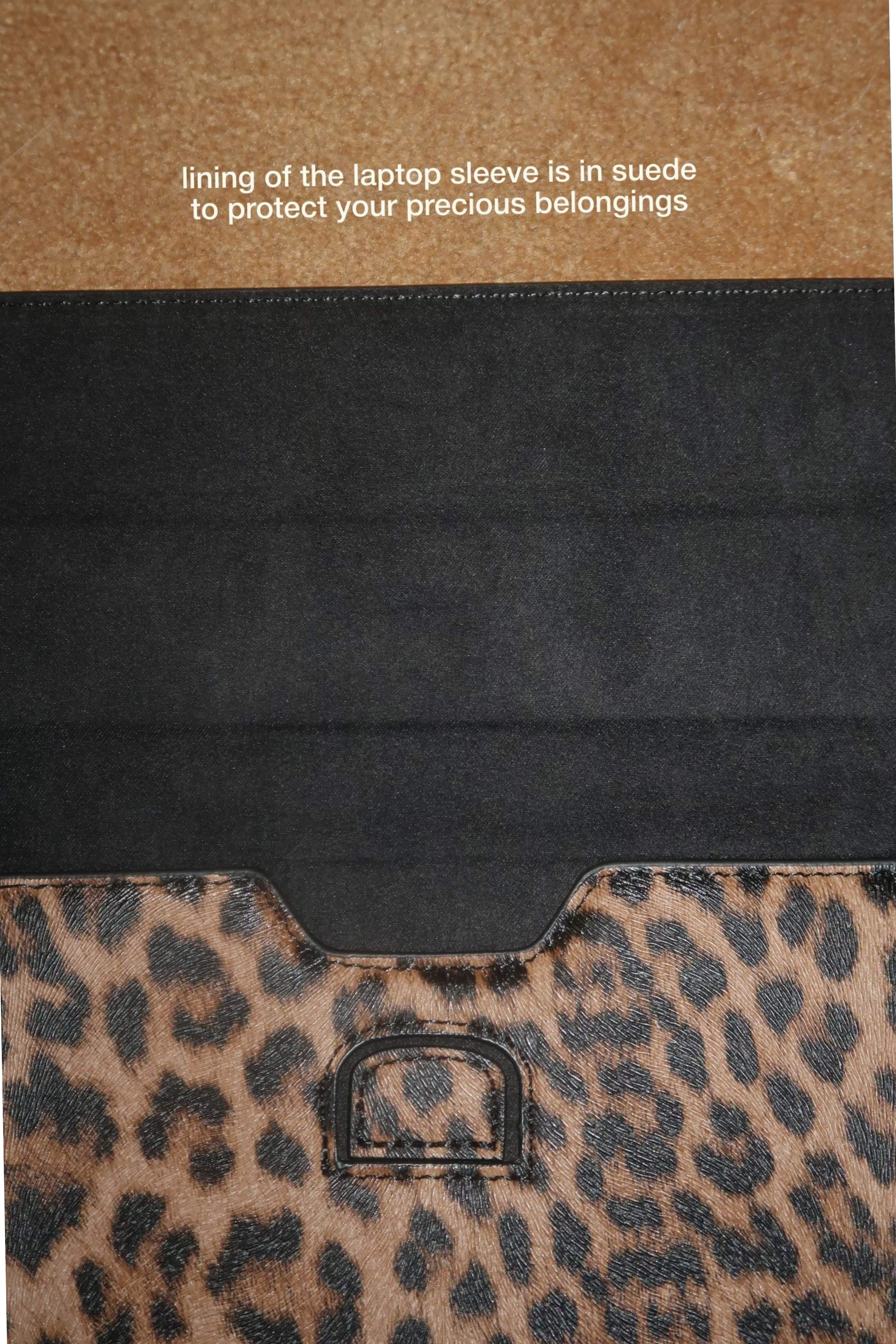 Laptop Case in Solange - Image 5