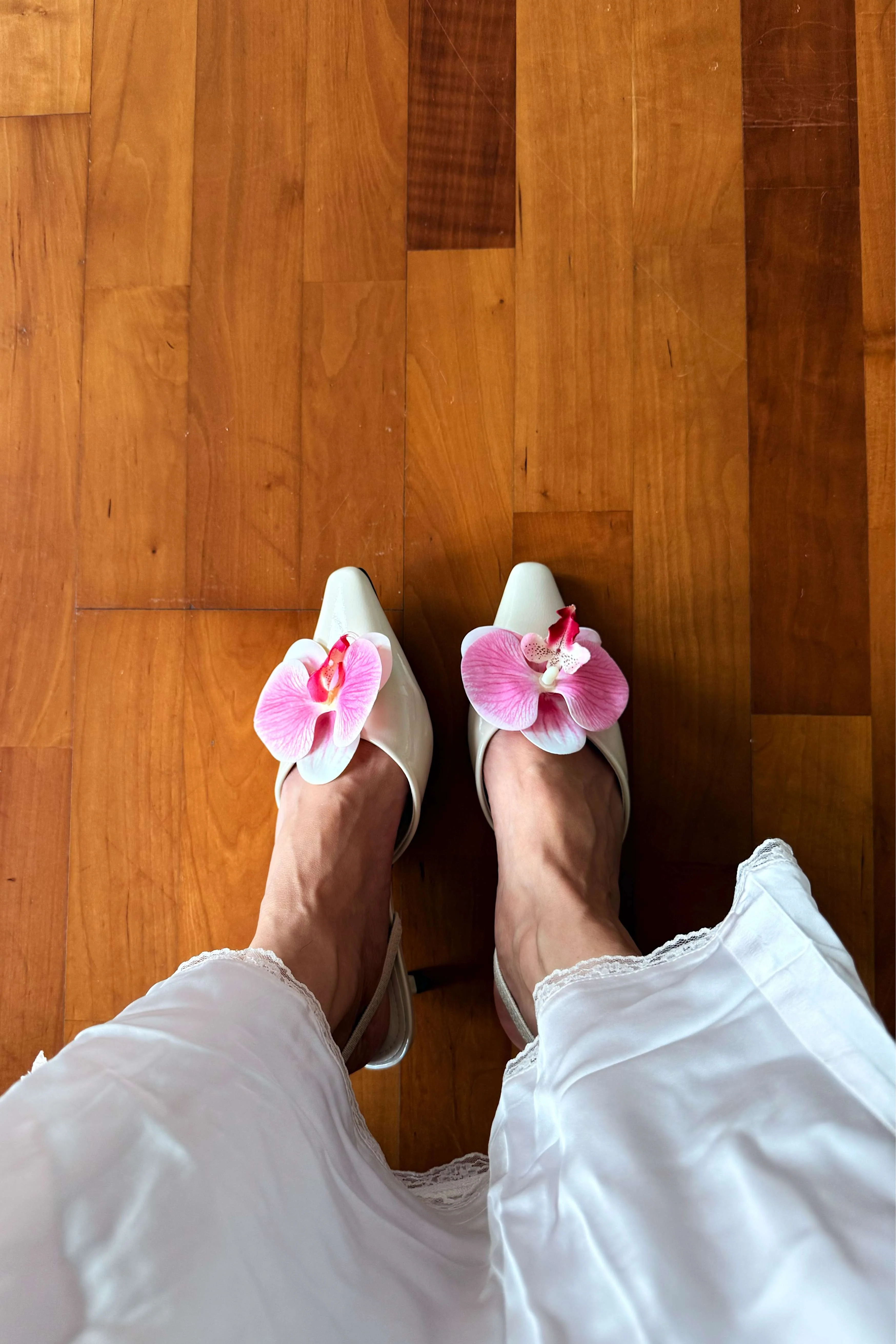 Lily Orchid Heels in Vanilla - Image 5