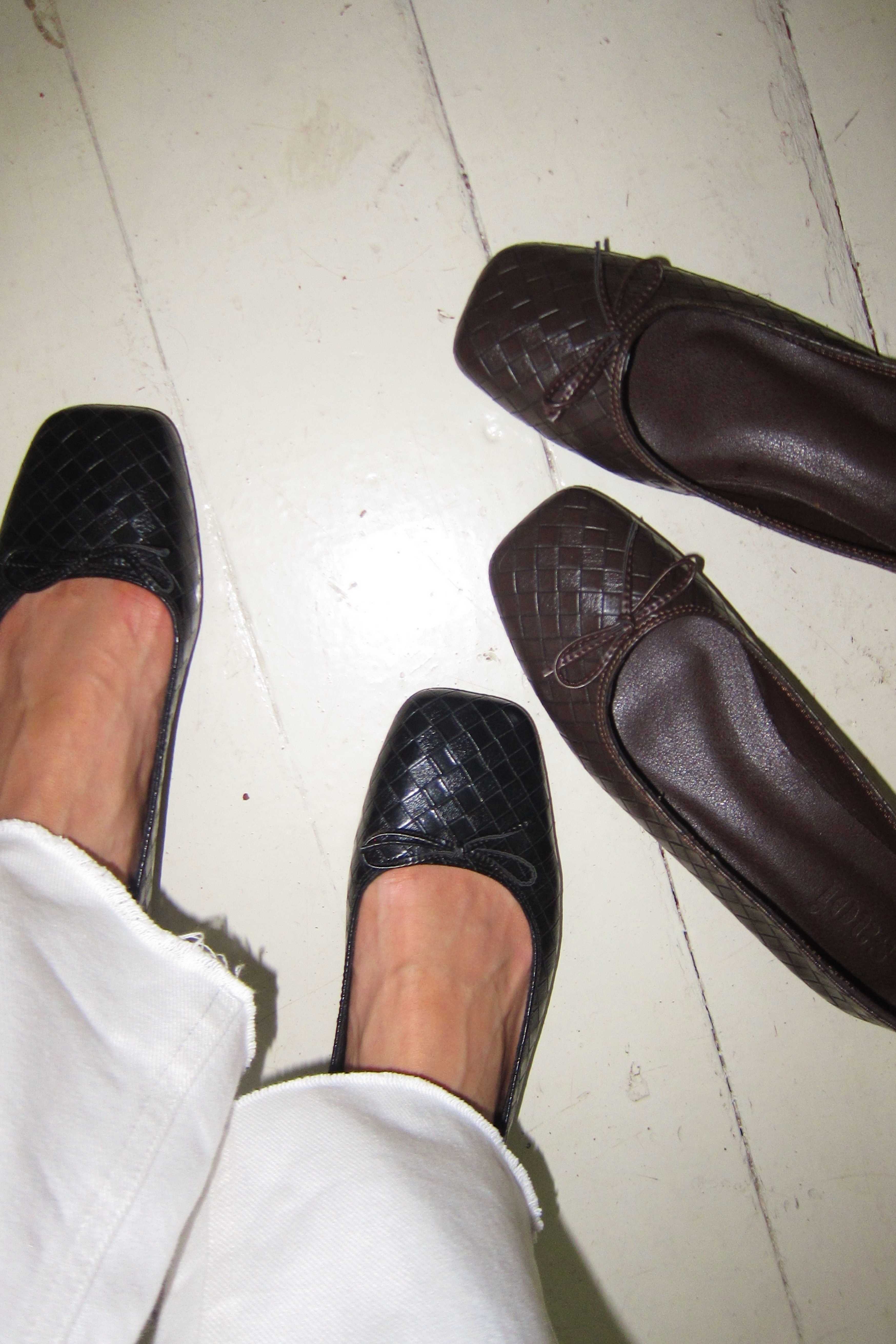 Margot Flats in Black - Image 4