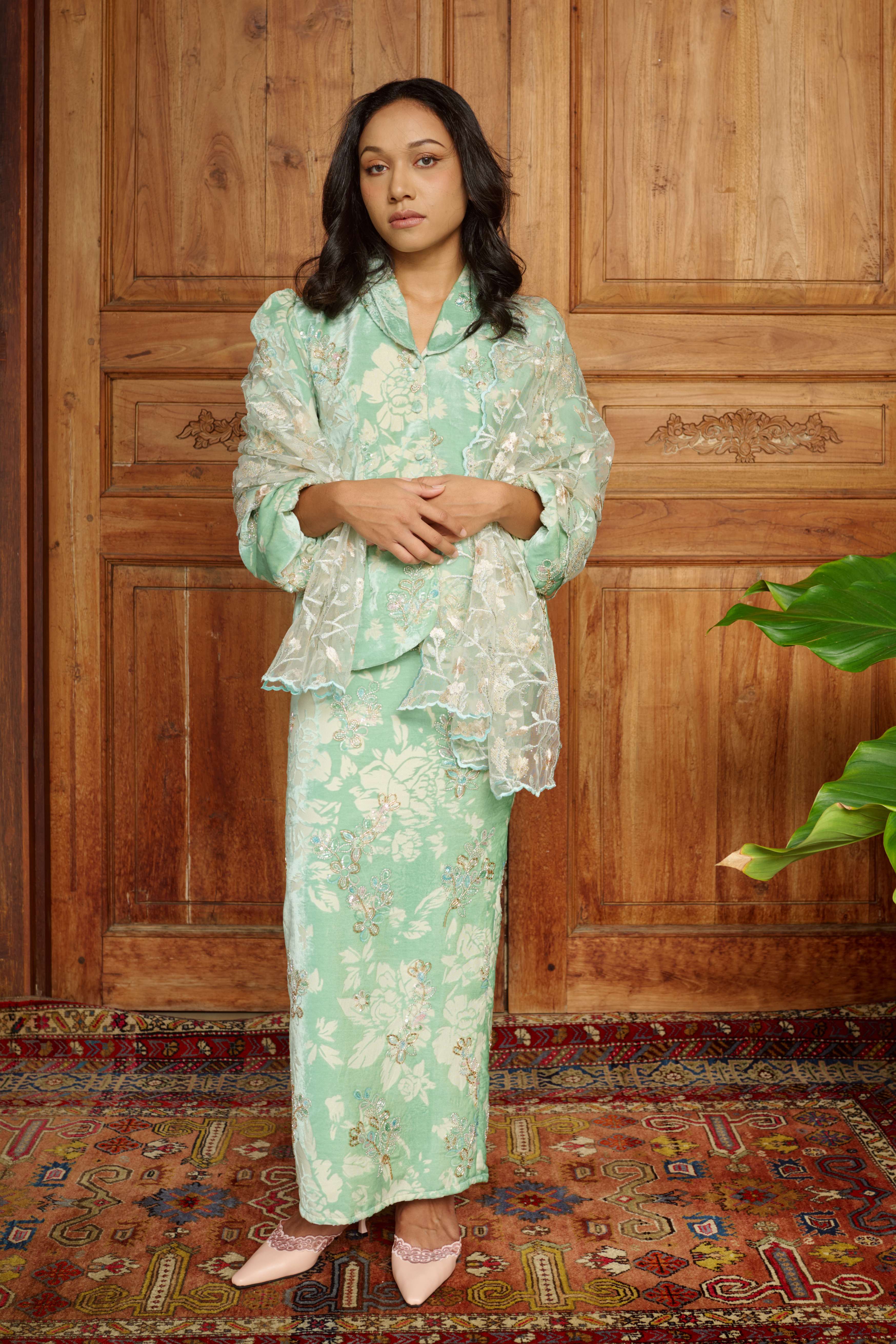 Naya in Tiffany - Image 5