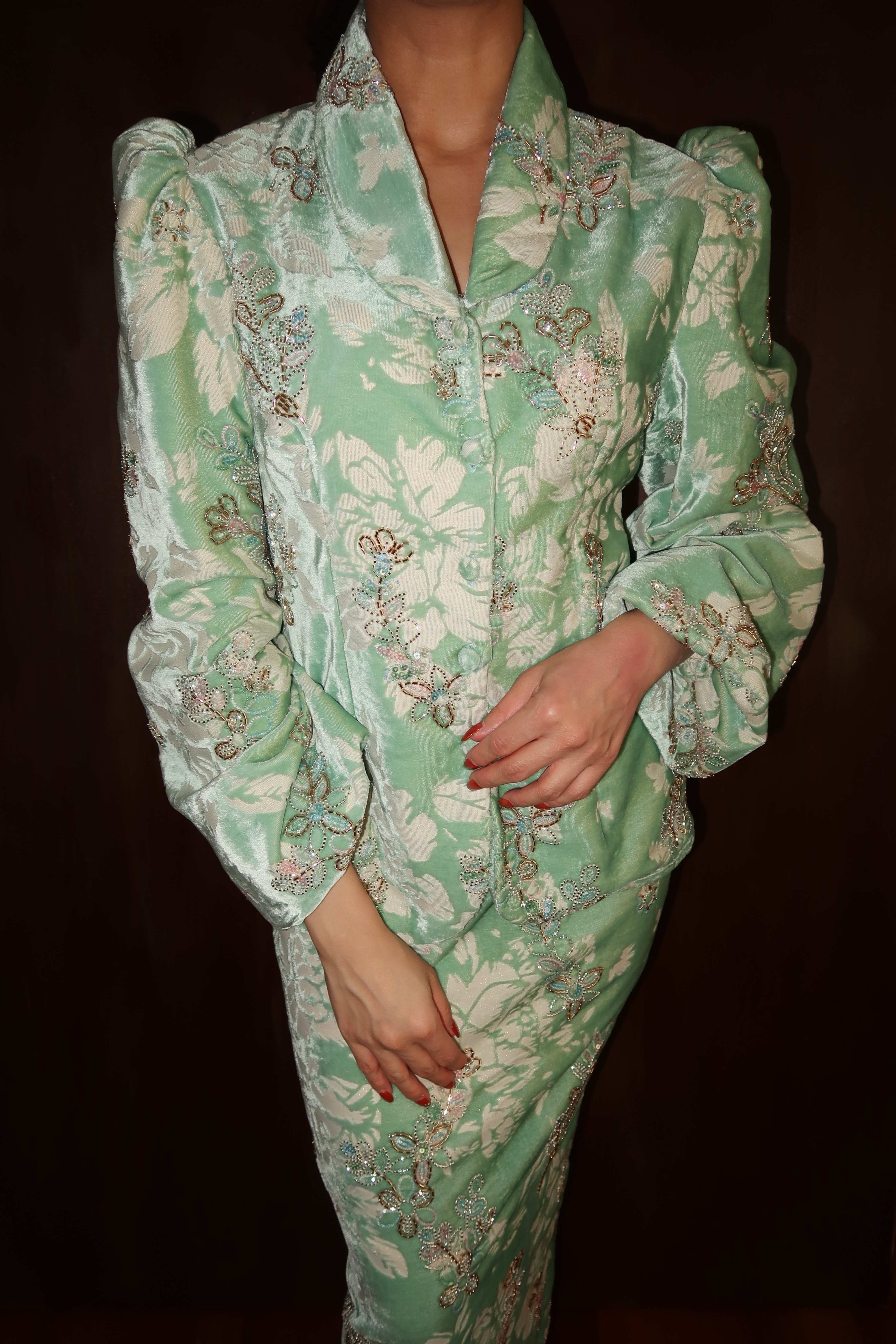 Naya in Tiffany - Image 7
