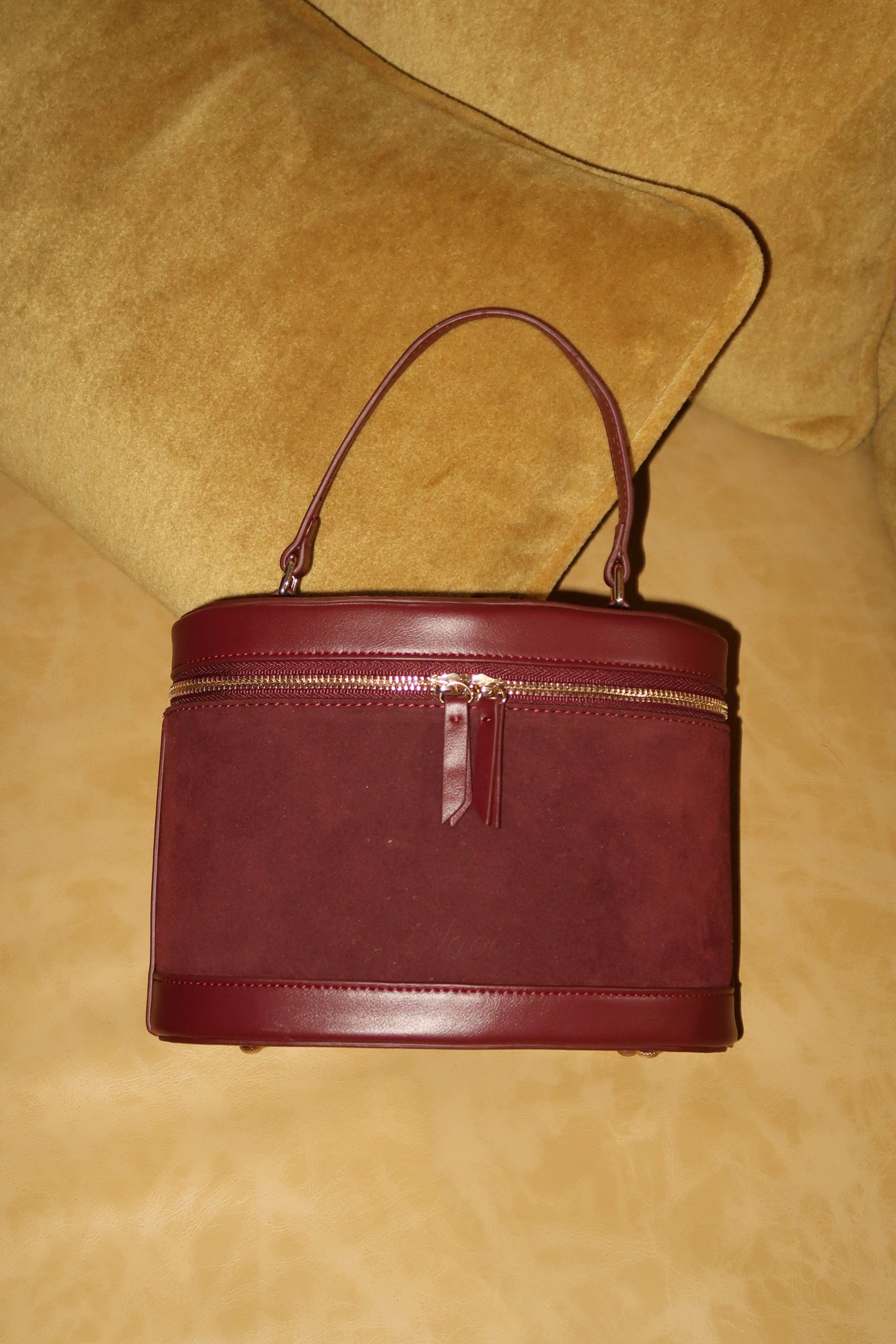 Plaza Case in Burgundy