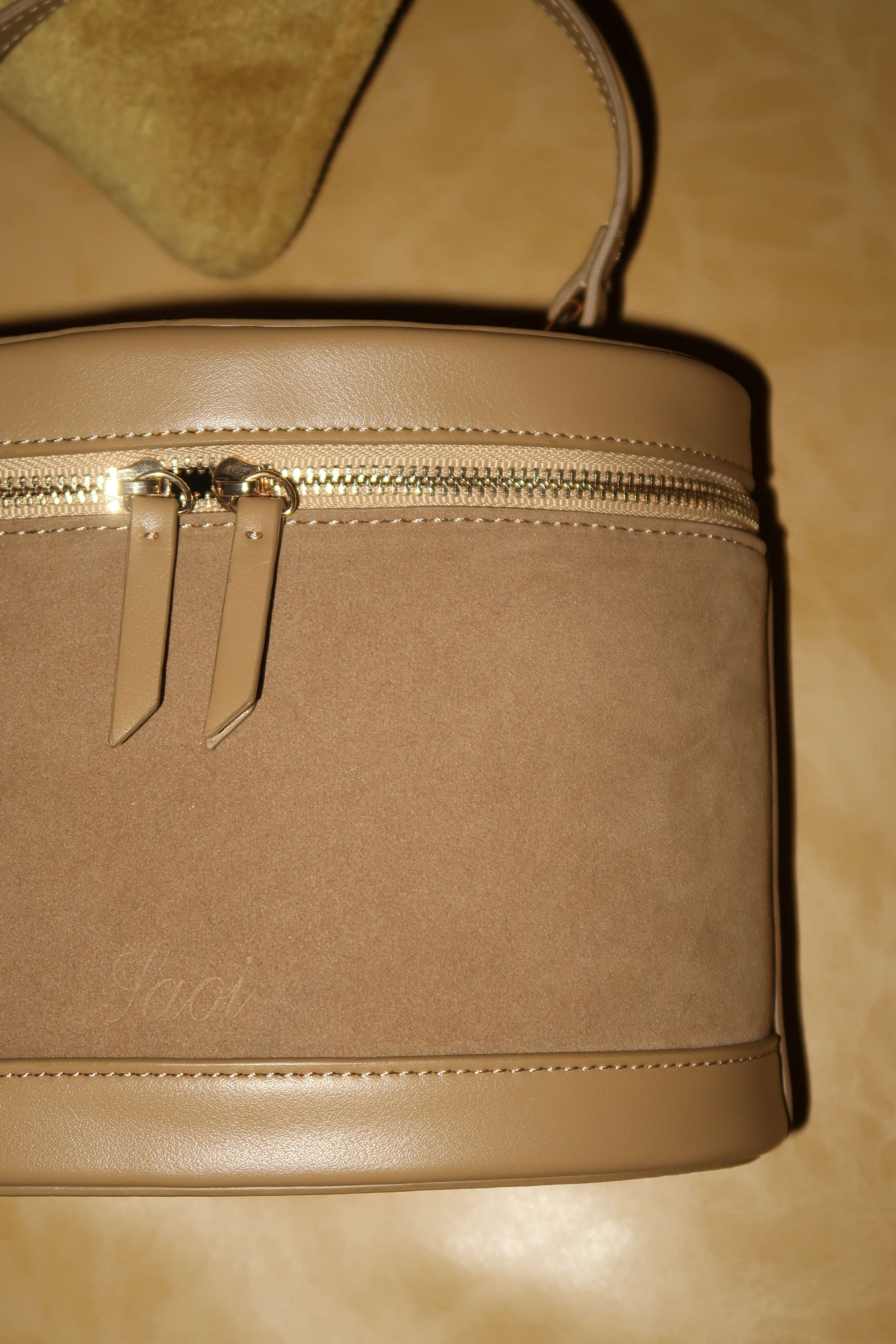 Plaza Case in Pistachio - Image 2
