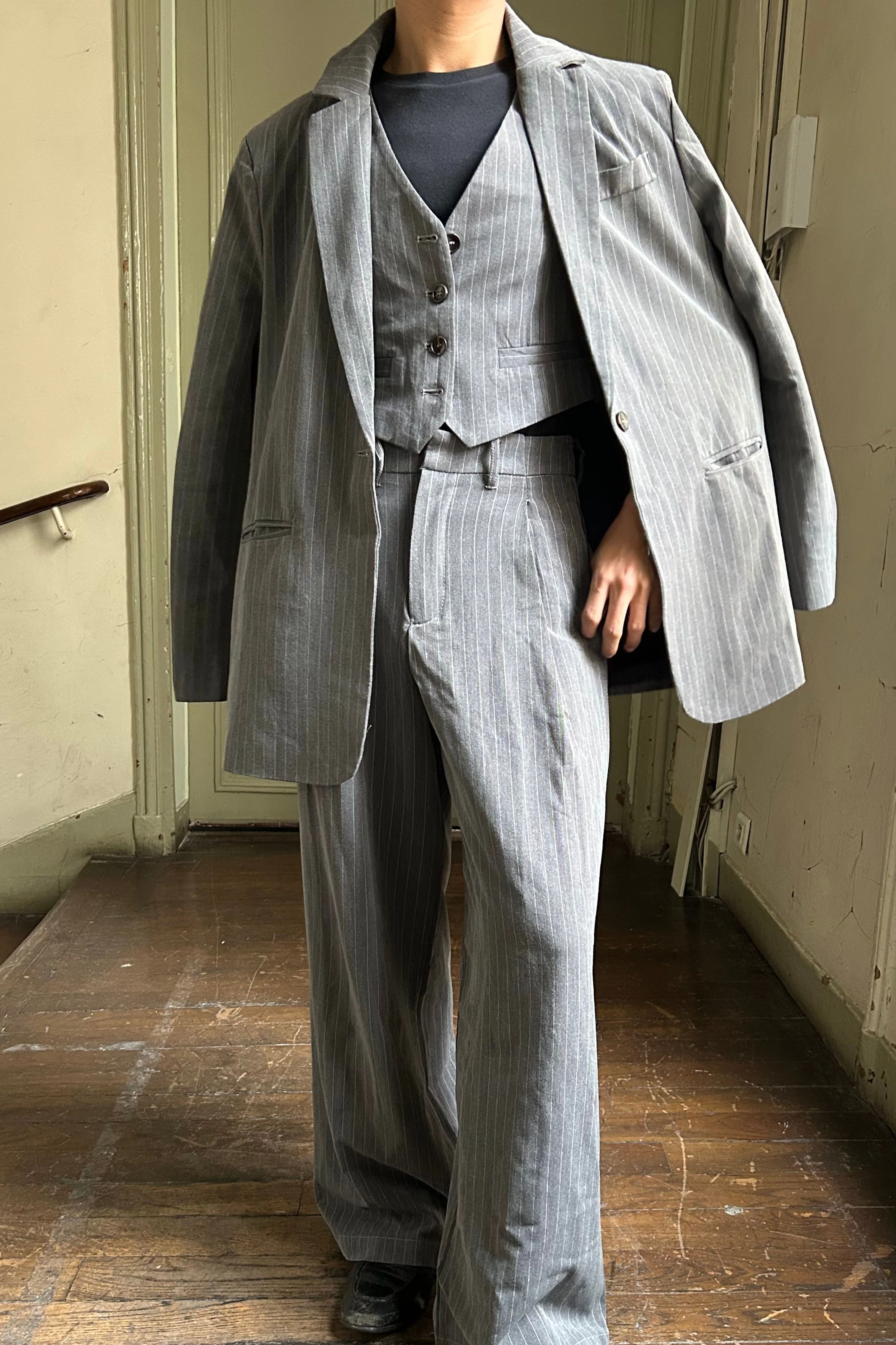Sadie Oversized Blazer in Charcoal Grey - Image 7